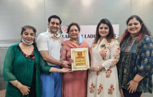 लक्ष्मी लेडीज क्लब की तरफ से कोविड -19 और दांतो की सुरक्षा को लेकर लोगो को लाइव सैशन कर किया जागरूक