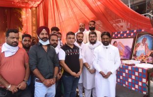इंसानियत एक धर्म ने लंगर लगा व 51 किलो का केक काट मनाई साई लांडी शाह जी के जन्मदिन की खुशियां