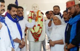 आजाद समाज पार्टी के राष्ट्रीय अध्यक्ष चंद्रशेखर आजाद 2 दिन के पंजाब दौरे पर, पहले दिन श्री कांशीराम जी के प्री निर्वाण दिवस पर श्री बूंगा साहिब हुए नतमस्तक