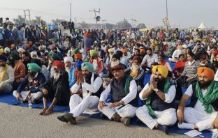 ਵਪਾਰੀ ਵਰਗ ਵੀ ਦੁਕਾਨਾਂ ਬੰਦ ਕਰ ਕਿਸਾਨਾਂ ਦੇ ਹੱਕ ਵਿੱਚ ਪਹੁੰਚਿਆਂ ਦਿੱਲੀ