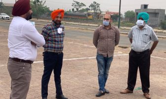 ਜ਼ਿਲ੍ਹਾ ਪ੍ਰਸ਼ਾਸ਼ਨ ਵੱਲੋ ਦਾਣਾ ਮੰਡੀਆਂ ‘ਚ ਭੀੜ ਨੂੰ ਘਟਾਉਣ ਲਈ 200 ਵਾਧੂ ਖਰੀਦ ਕੇਂਂਦਰ ਬਣਾਏ ਜਾਣਗੇ – ਡੀ.ਸੀ. ਵਰਿੰਦਰ ਕੁਮਾਰ ਸ਼ਰਮਾ