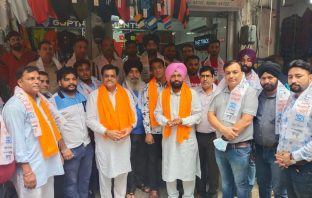 गांंधी नगर मार्केट के तीन दर्जन से ज्यादा व्यापारी हुए आम आदमी पार्टी में शामिल