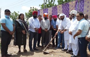 ਪੱਤਰਕਾਰਾਂ ਦੀ ਚਿਰਕੋਣੀ ਮੰਗ ਹੋਈ ਪੂਰੀ… ਸਿੱਧੂ ਵੱਲੋਂ ਪ੍ਰੈੱਸ ਕਲੱਬ ਐਸ ਏ ਐਸ ਨਗਰ ਨੂੰ ਕੀਤੀ ਜਗ੍ਹਾ ਅਲਾਟ