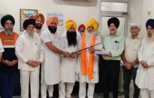 शिरोमणि अकाली दल के हलका सेंट्रल से उम्मीदवार घोषित किये गए प्रितपाल सिंह को किया सम्मानित
