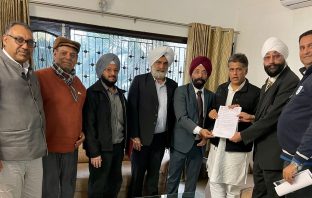 सांसद मनीष तिवारी से मिला यूसीपीएमए का शिष्टमंडल इंडस्ट्री की मांगों के संबंध में सौंपा ज्ञापन