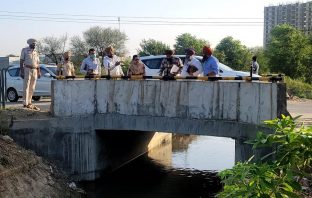 ਡਿਪਟੀ ਕਮਿਸ਼ਨਰ ਵੱਲੋਂ ਆਗਾਮੀ ਮੌਨਸੂਨ ਸੀਜ਼ਨ ਤੋਂ ਪਹਿਲਾਂ ਹੜ੍ਹ ਸੁਰੱਖਿਆ ਕੰਮਾਂ ਦਾ ਜਾਇਜ਼ਾ, ਧੁੱਸੀ ਬੰਨ੍ਹ ਦਾ ਵੀ ਕੀਤਾ ਮੁਆਇਨਾ