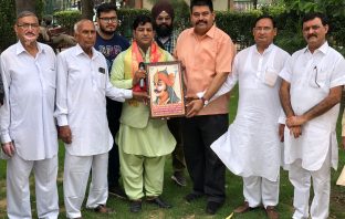 कुमार संजीव ने संगीत के स्वरों में पिरो कर घर-घर तंक पहुचाई महाराणा प्रताप की शूरवीरता की कहानी : डिंपल राणा