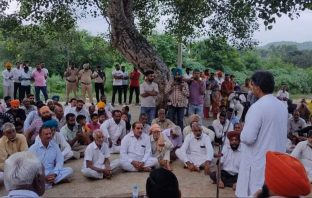 ਤਿਵਾੜੀ ਨੇ ਜ਼ਮੀਨ ‘ਤੇ ਜ਼ਬਰਦਸਤੀ ਕਬਜ਼ੇ ਵਿਰੁੱਧ ਸੁਪਰੀਮ ਕੋਰਟ ‘ਚ ਕੇਸ ਲੜਨ ਦਾ ਵਾਅਦਾ ਕੀਤਾ