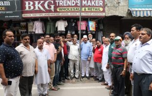पंजाब प्रदेश जिला कांग्रेस कमेटी के जिला प्रधान अश्विनी शर्मा ने फहराया राष्ट्रिय ध्वज