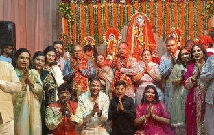 गुप्ता परिवार द्वारा अपने निवास स्थान सुनील पार्क स्थित किया गया माँ की चौकी का आयोजन